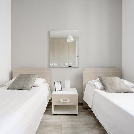 F12 Room 2, Private Room Two Single Beds Privated Bathroom In Shared Flat Msida Kültér fotó