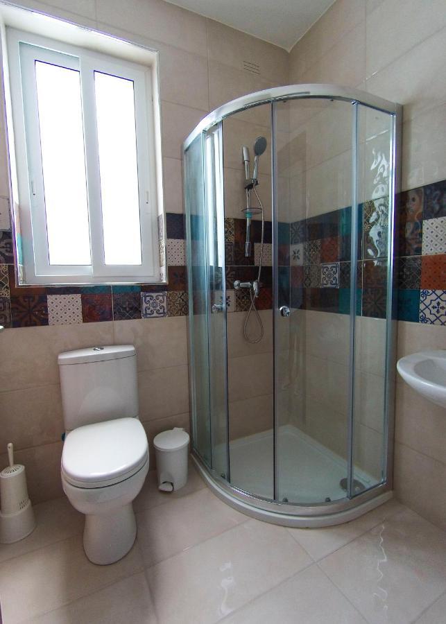 F12 Room 2, Private Room Two Single Beds Privated Bathroom In Shared Flat Msida Kültér fotó
