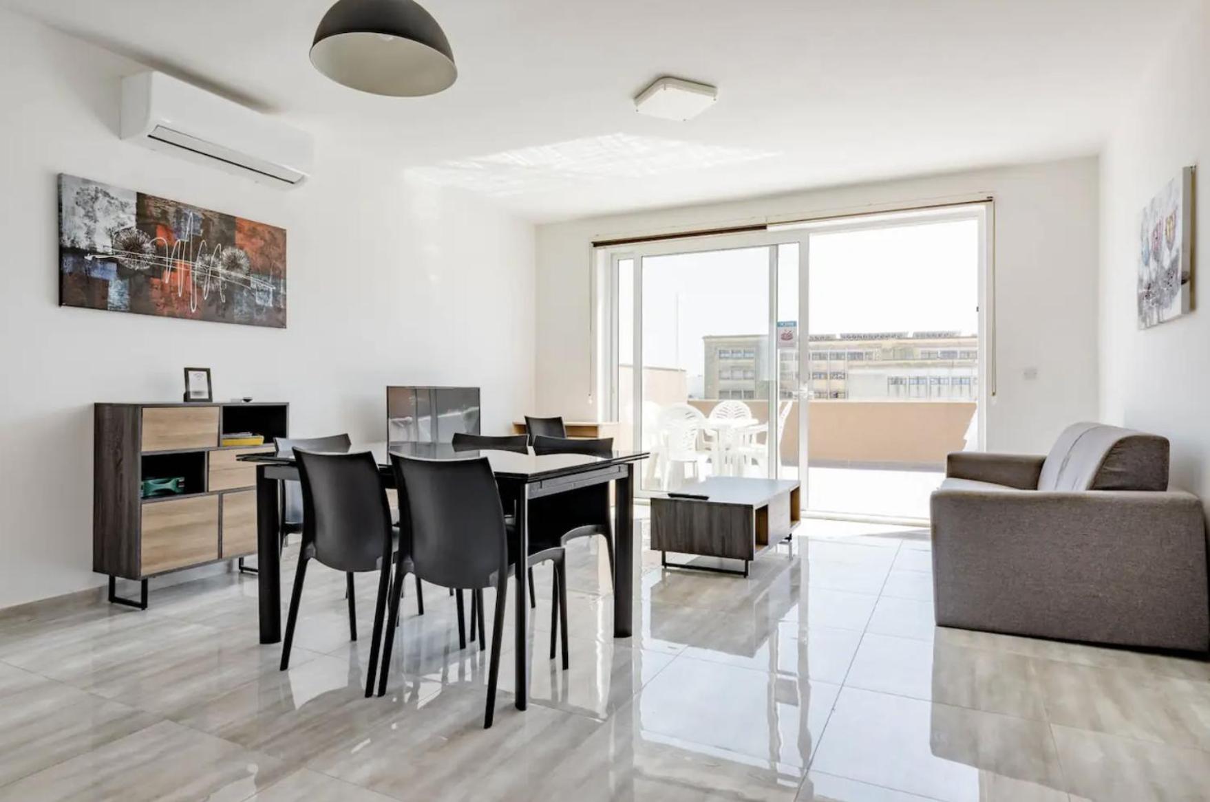 F12 Room 2, Private Room Two Single Beds Privated Bathroom In Shared Flat Msida Kültér fotó