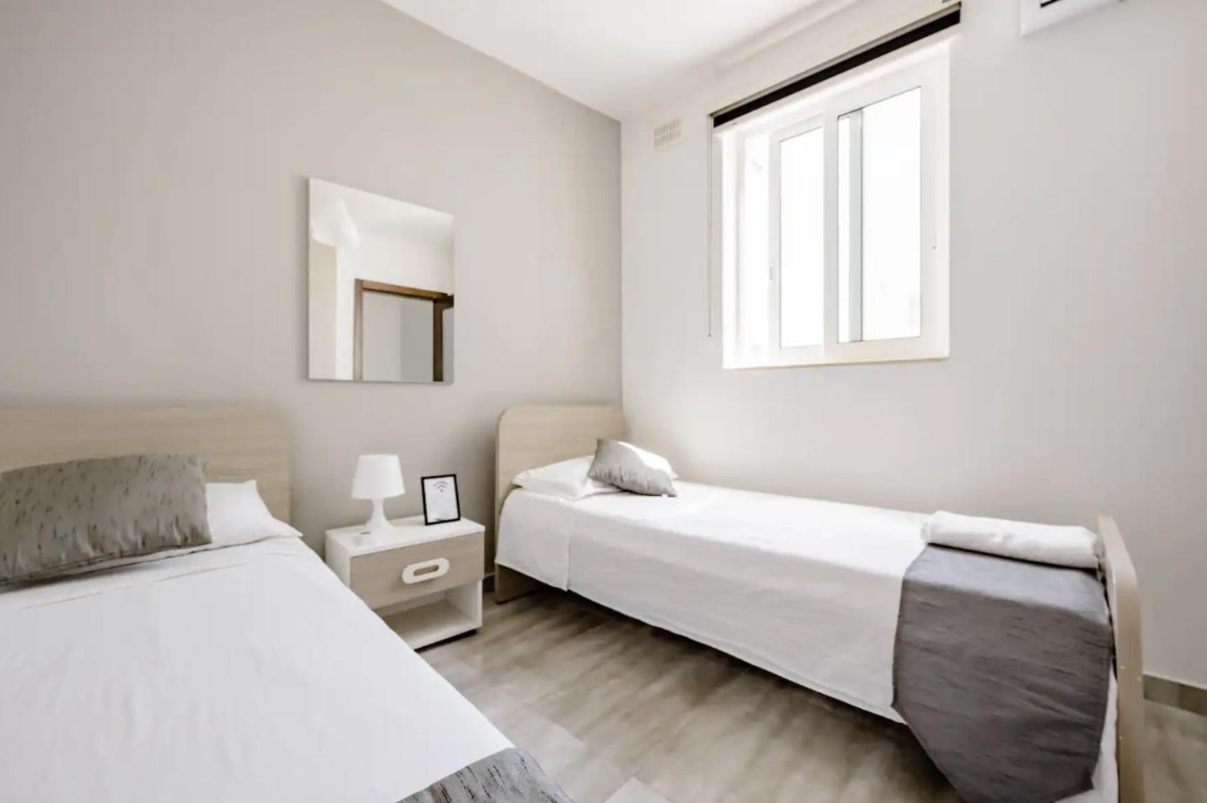 F12 Room 2, Private Room Two Single Beds Privated Bathroom In Shared Flat Msida Kültér fotó